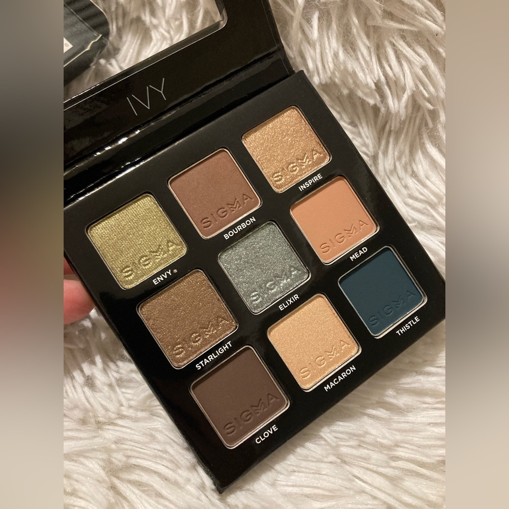 Sigma - Eyeshadow Palette - Picture 2 of 7